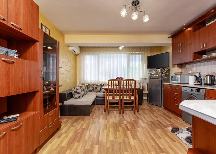 Comfort Corner - 1bd With Balcony By Flat Mаnager *